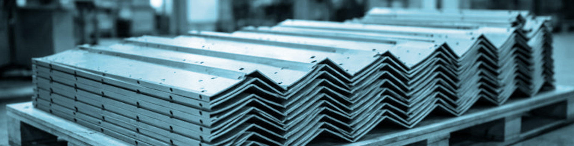 serienfertigung-abgekantete-blechteile-palette